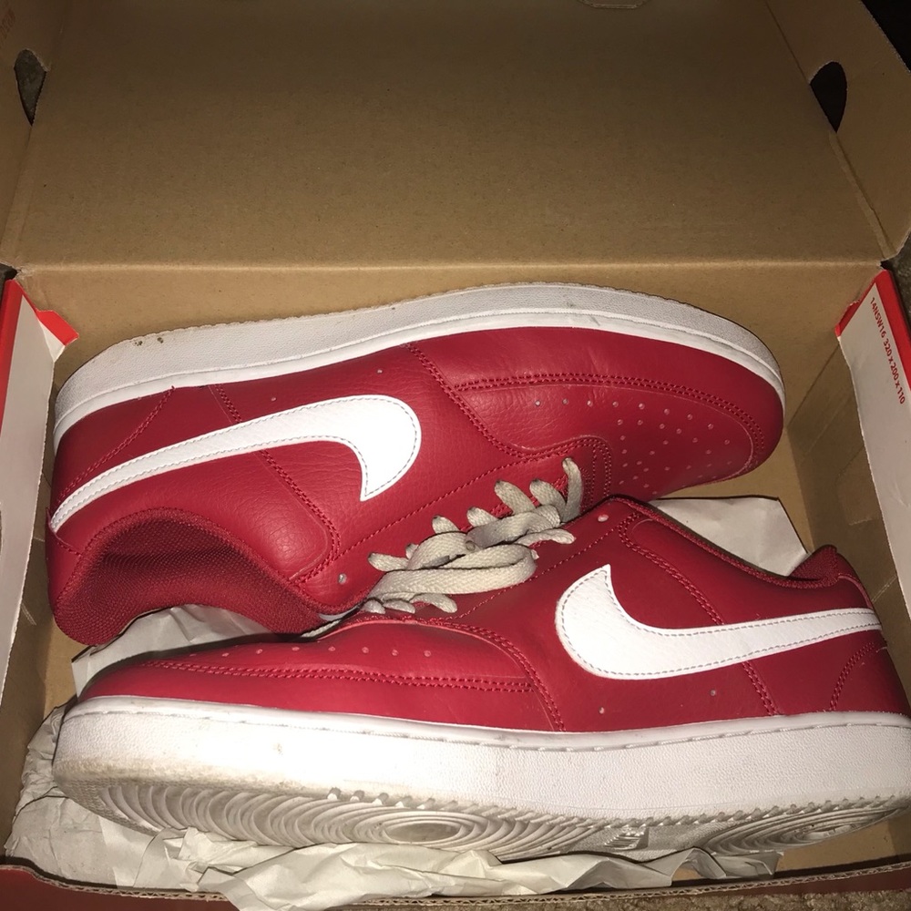 Nike Court Vision red